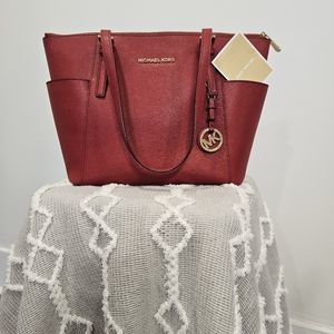 Michael Kors Jet Set Crossgrain Leather Top Zip Tote Bag